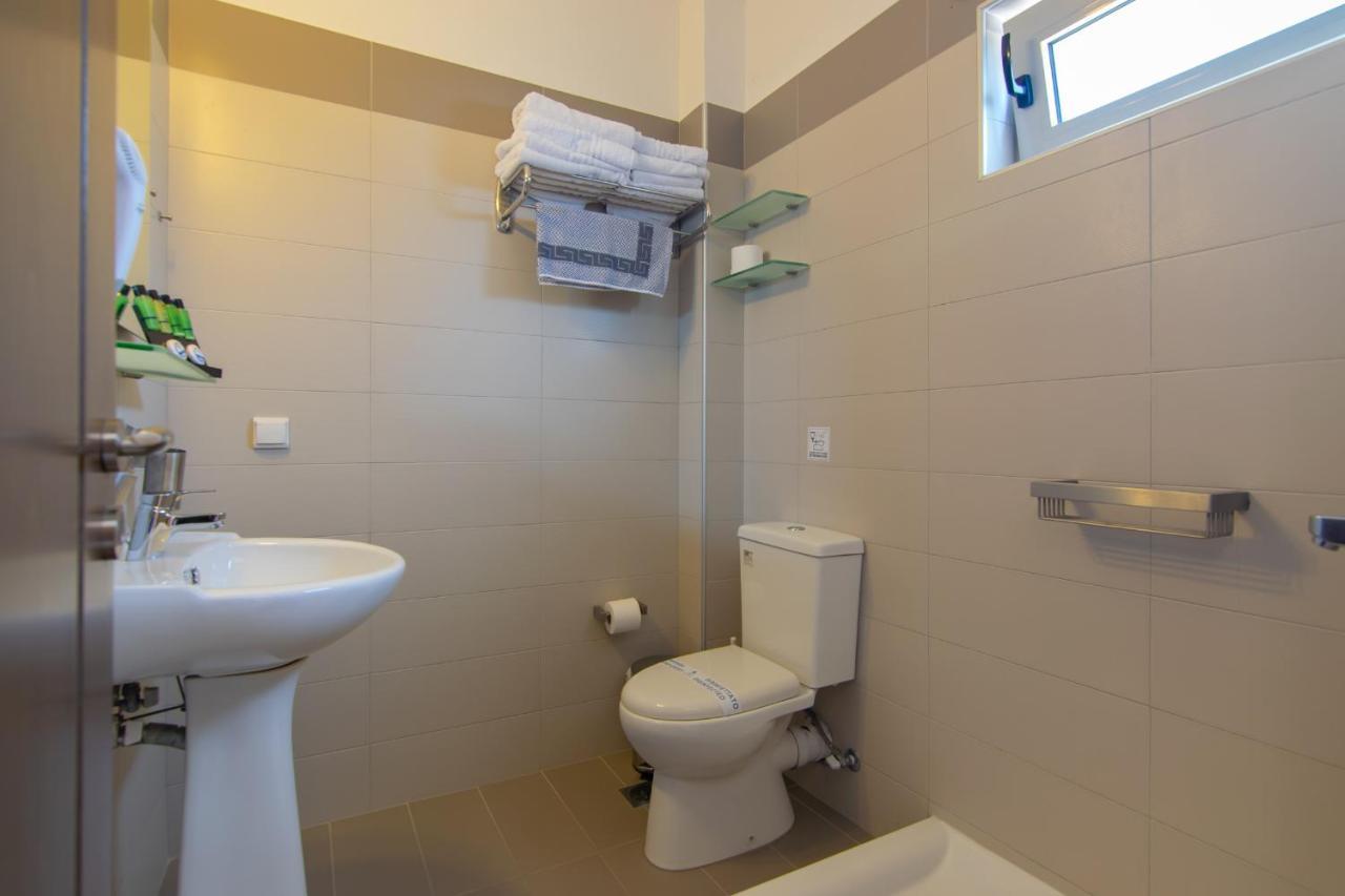 Yanni'S Villas Adelianos Kampos Ngoại thất bức ảnh